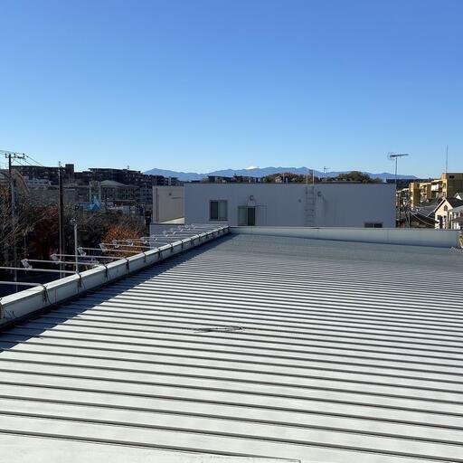 建物の西方向