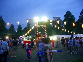 2011年たまプラーザ夏まつり 盆踊り会場（美しが丘公園・グラウンド）