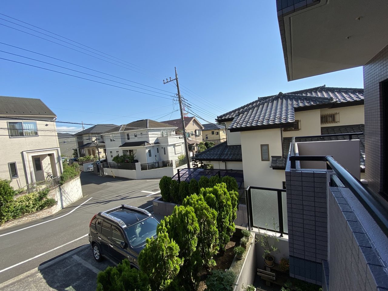 横浜市青葉区美しが丘4-22-5の賃貸マンション「アドバンスヴィラ」・前面道路
